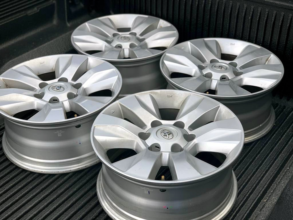Genuine 4x Toyota 17' alloys for 200 Series Hiace