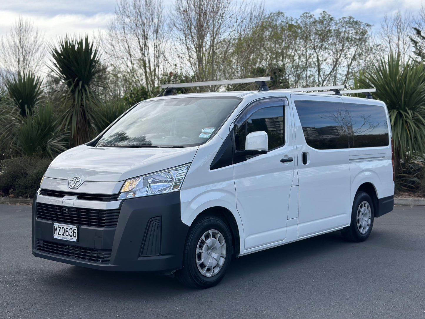 2022 Toyota Hiace ZR GVN 2.8DT/6AT NZ New