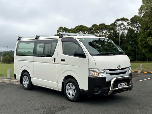 2017 Hiace White ZL3.0TD NZ NEW