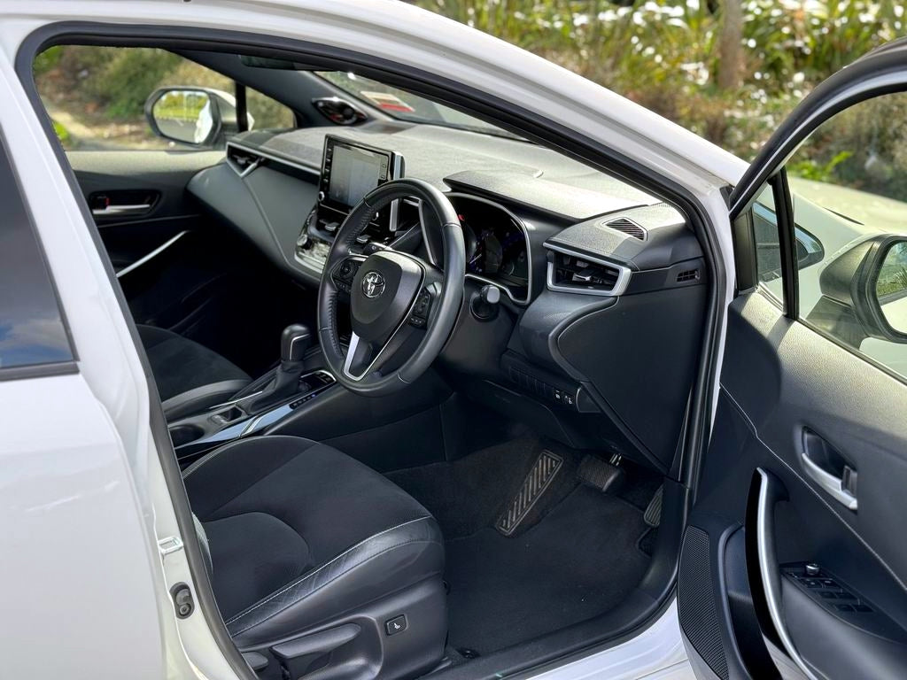 2019 Toyota Corolla White ZR NZ New Petrol Hybrid