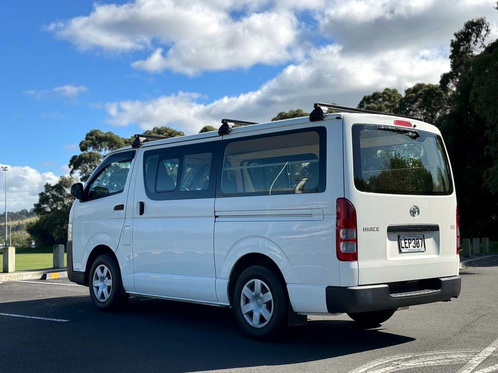 2018 Hiace white ZL3.0TD NZ NEW LEP307